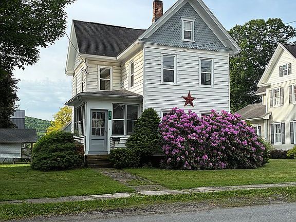 3rd image of 304 E Union St