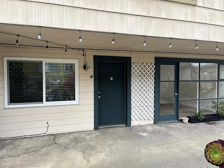 210 Seventeen Mile Dr #C — Photo 2
