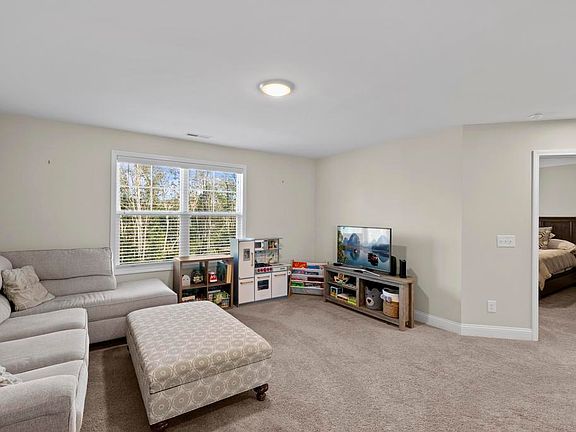 4th image of 906 Needlerush Rd