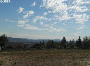 656 N V St, Washougal, WA 98671