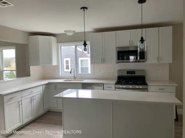 1 Kirkby Lane, Manchester, NJ 08759