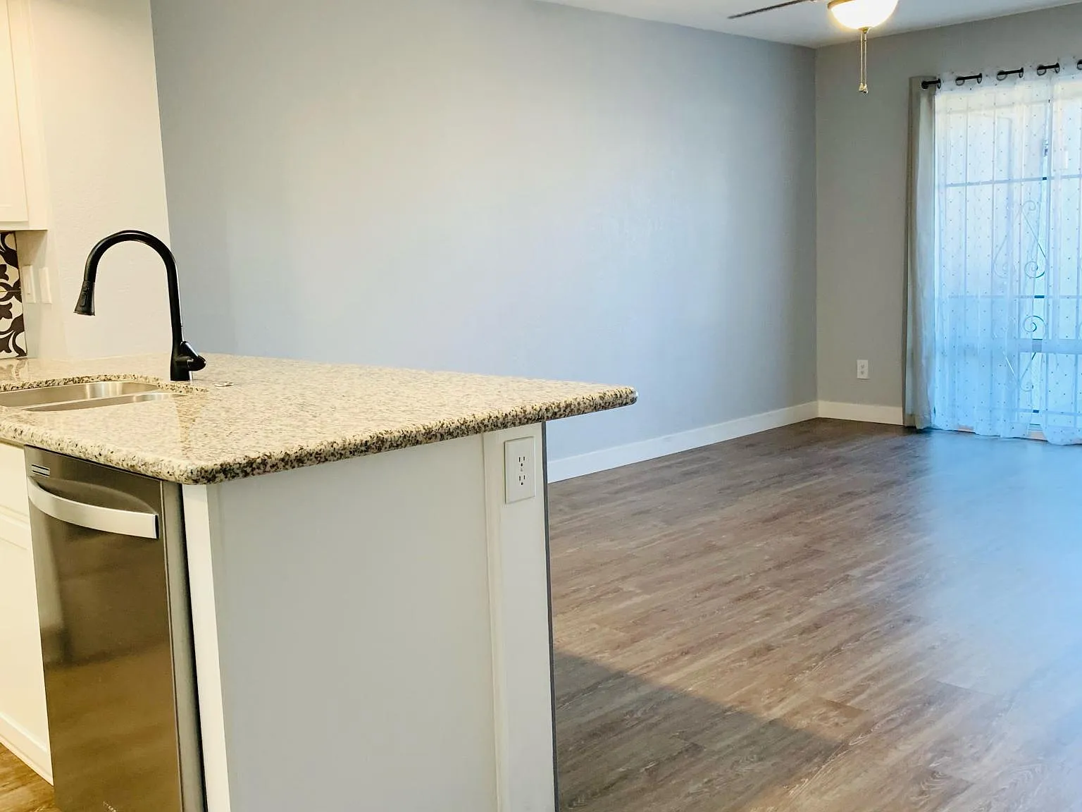 1 bed, 624 sqft, $950 — Photo 4