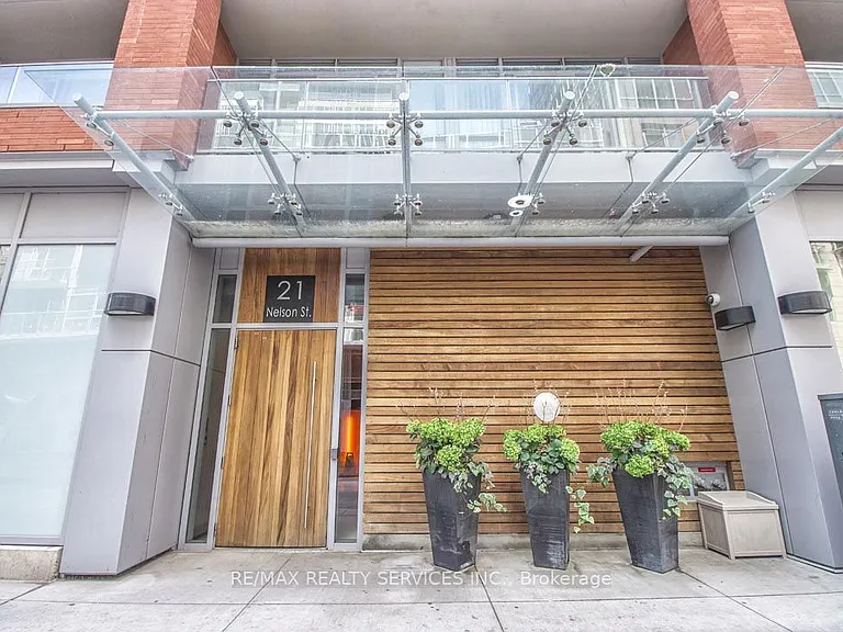 21 Nelson St #226 — Photo 2