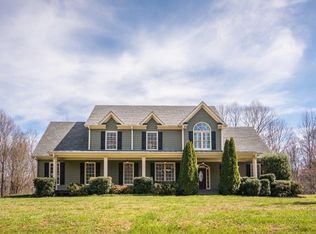 184 Catbird Ln, Dawsonville, GA 30534