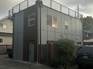 2106 1st Ave W #B, Seattle, WA 98119