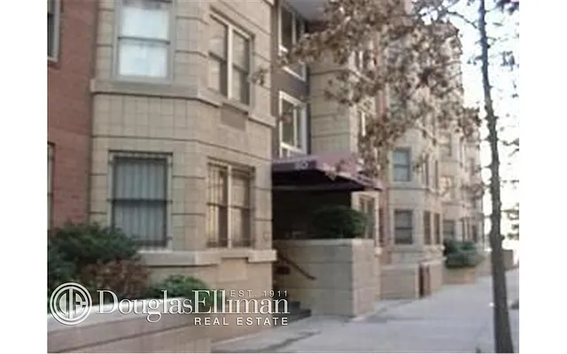 Sold by Douglas Elliman | media 19