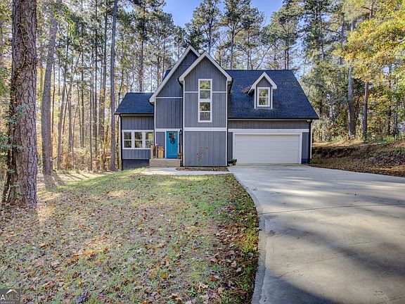 2nd image of 13 Goldfinch Cir