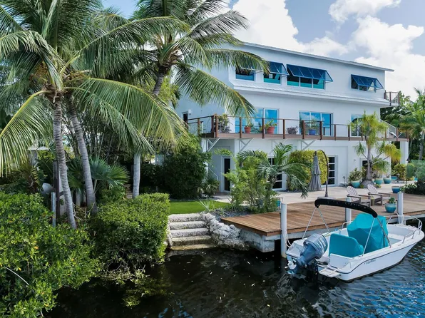 151 Lake Rd, Plantation Key, FL 33070