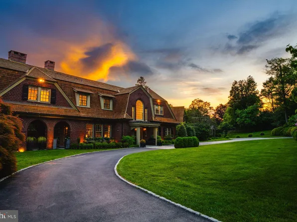 9410 Meadowbrook Ave, Philadelphia, PA 19118