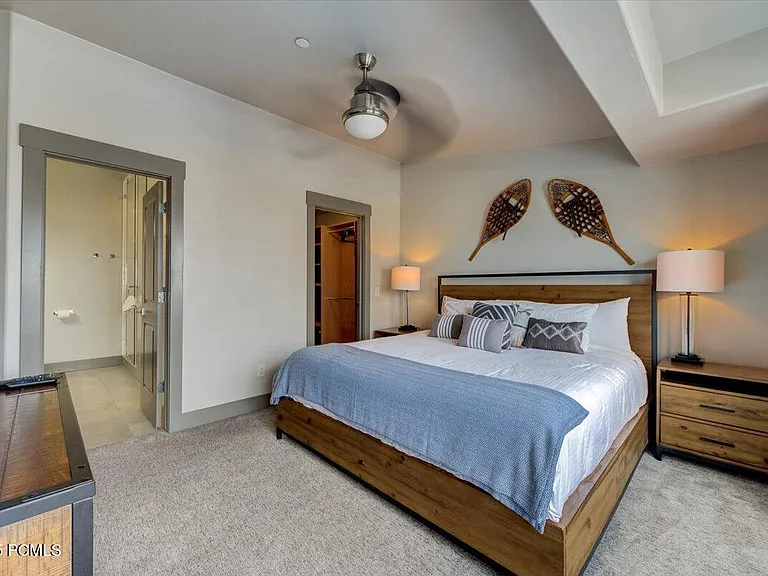 5662 Oslo Ln — Photo 17