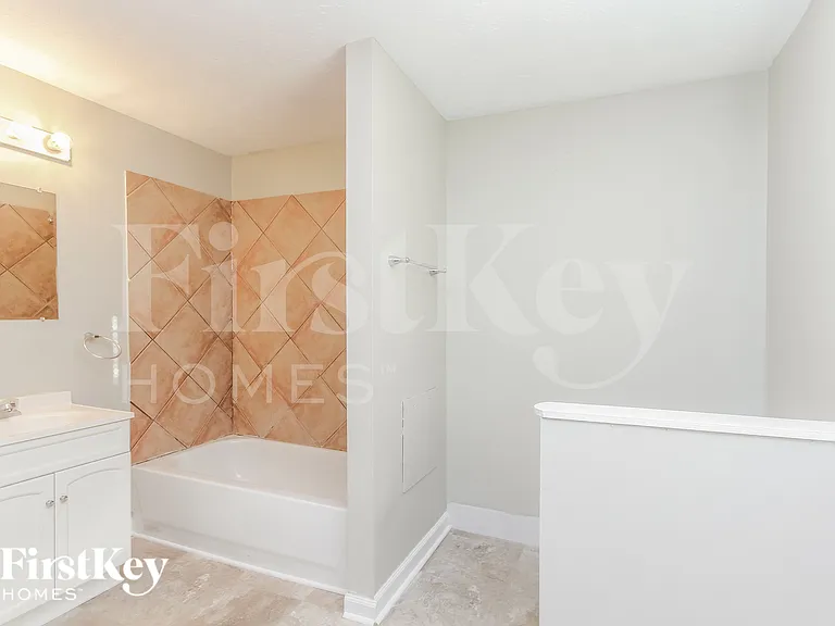2337 Calhoun St — Photo 8
