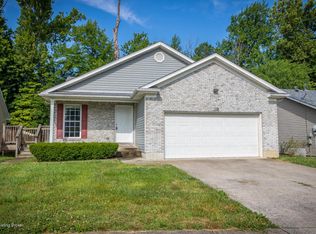 3710 Sonoma Ln, Louisville, KY 40219