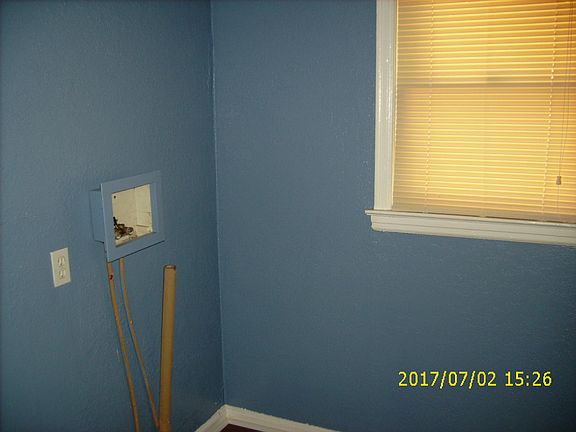 3rd image of 1207 E 80th Ter
