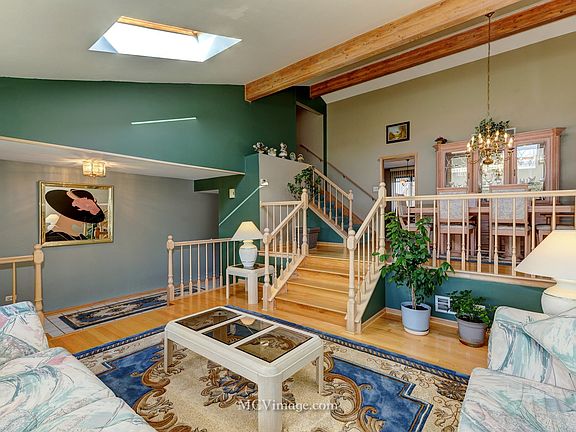 4th image of 10709 Georgia Ln