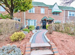 61-59 77th St #1, Middle Village, NY 11379