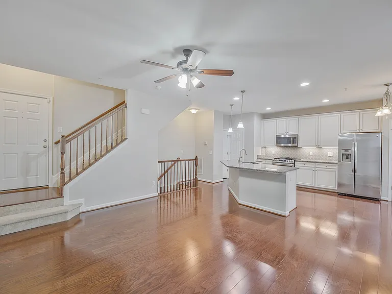 25218 Briargate Ter — Photo 4