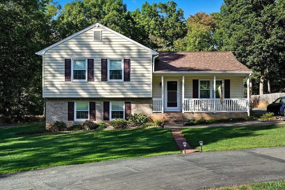 2121 Sunburst Rd photo 1