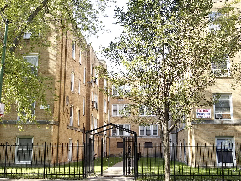 4824 N Avers Ave #2E — Photo 1