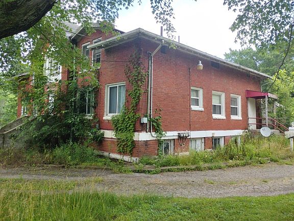 2nd image of 1945 Borden St