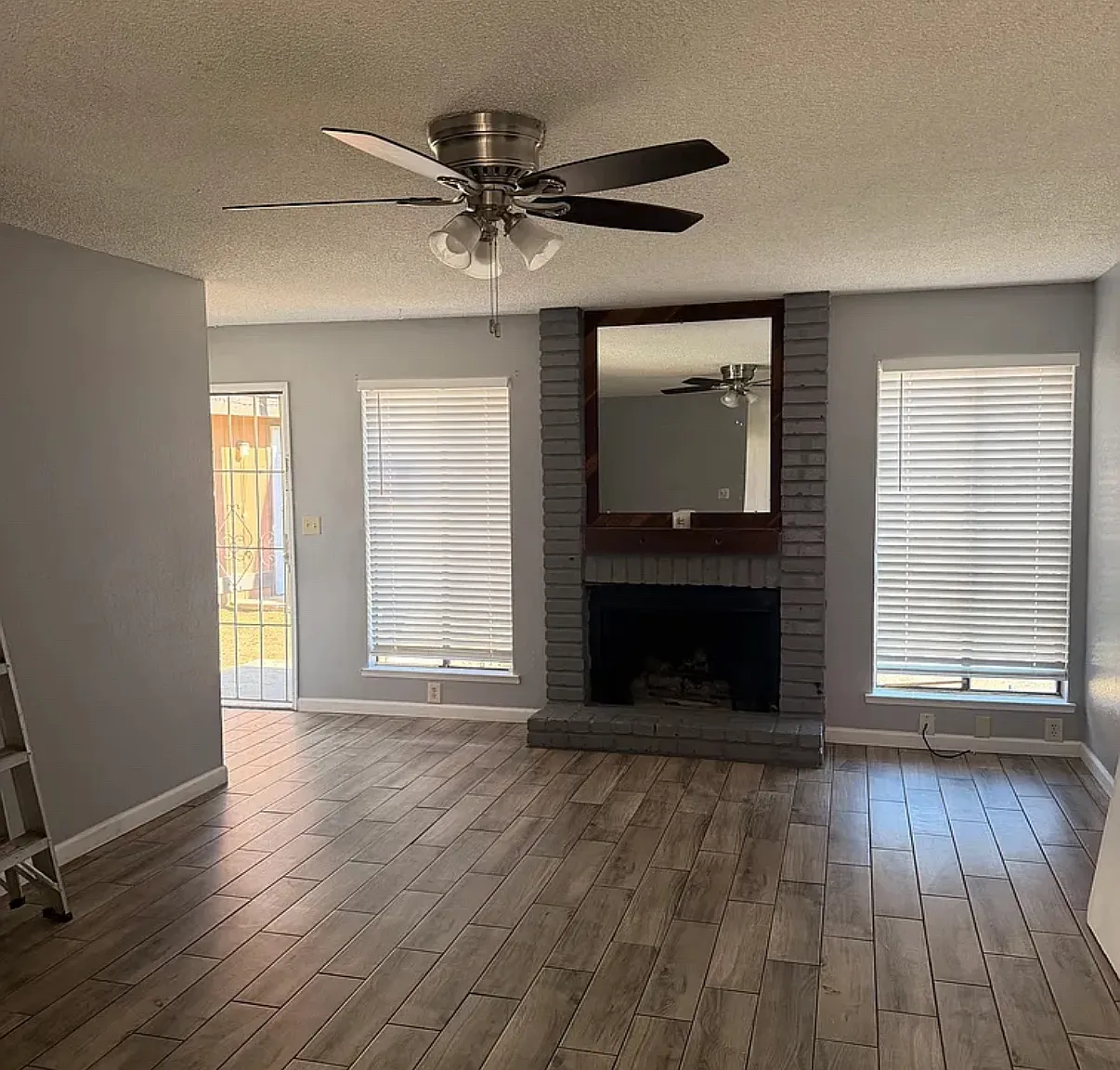 2 bed, 1150 sqft, $1,950 — Photo 4