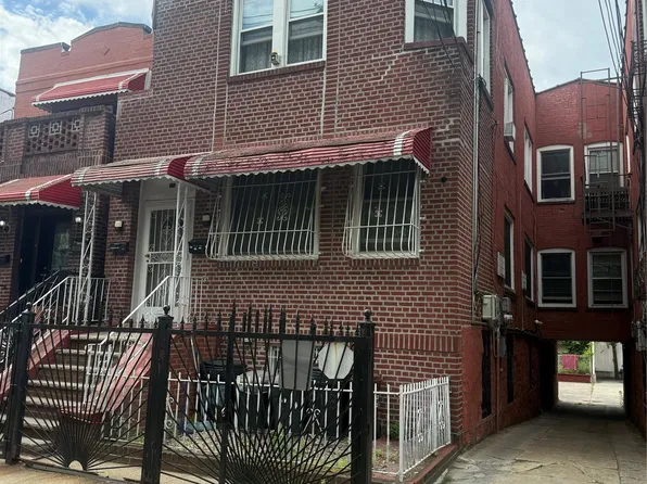 818 E 227th Street, Bronx, NY 10466