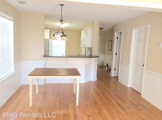 225 Sunview Dr, Statesboro, GA 30458