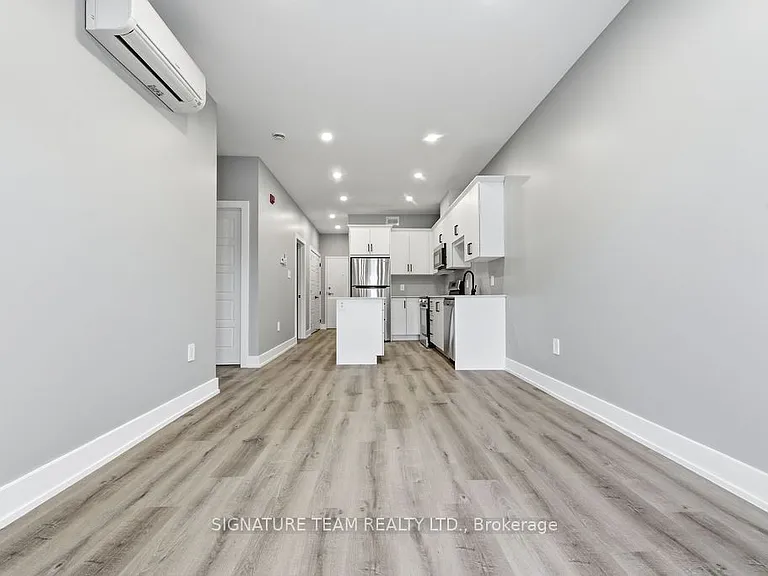 78 Queen St #204 — Photo 15