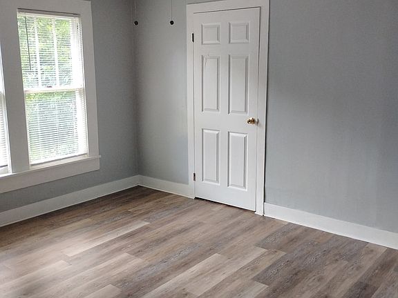 5th image of 506 Mable St