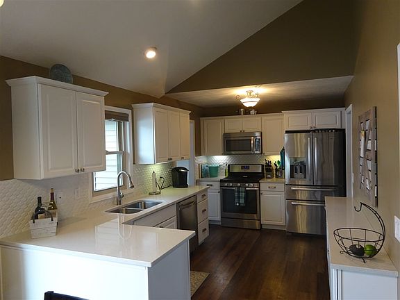 4th image of 55735 Sichuan Dr