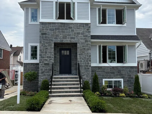 714 Oakland Ave, Staten Island, NY 10310