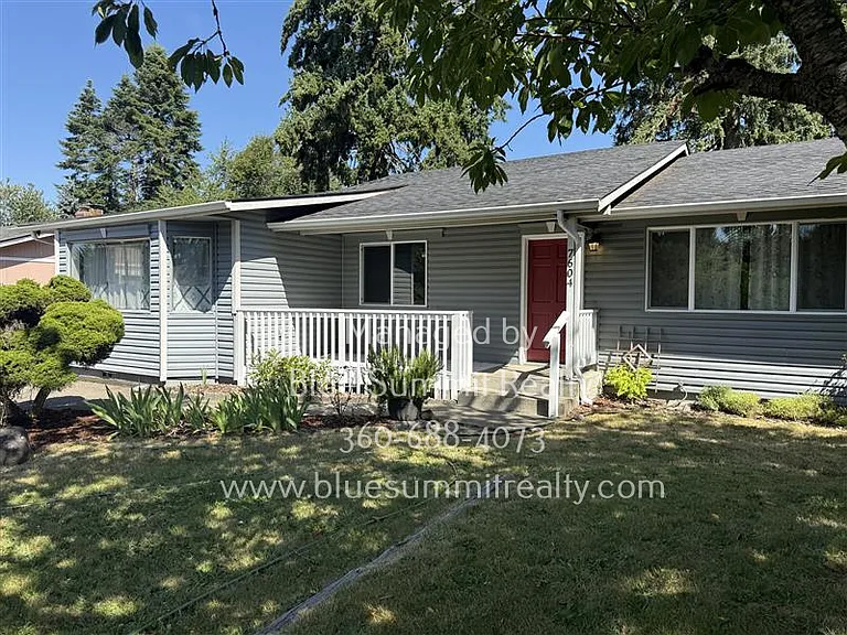 7604 12th Ave NE — Photo 2