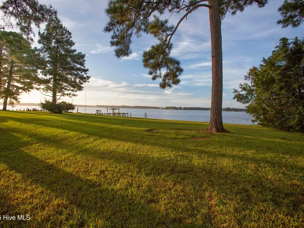 235 Myrtlewood Lane, Bayboro, NC 28515