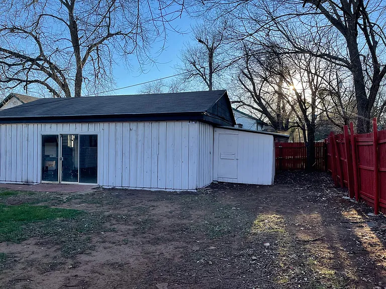 704 Williams Ave — Photo 27