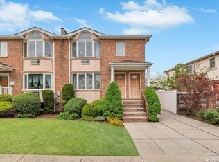 163-15 15th Dr, Whitestone, NY 11357