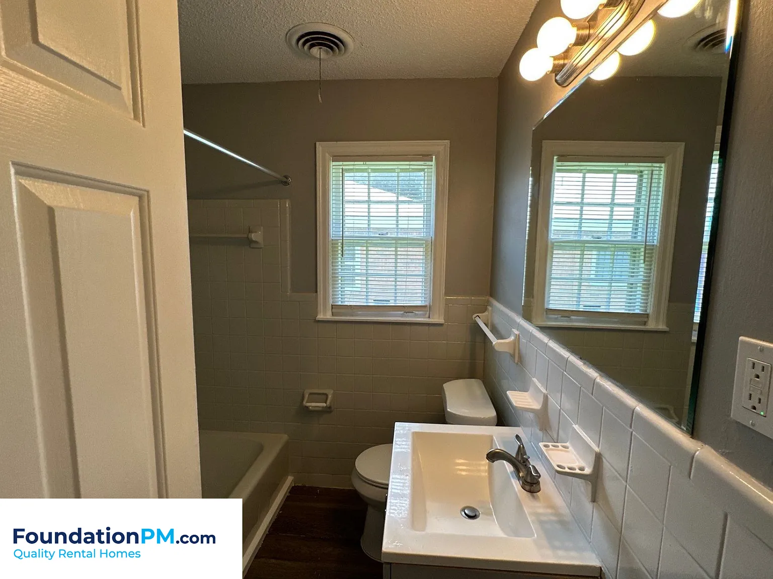 6603 Hampstead Cove - 1 — Photo 3