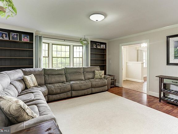 5th image of 7 Amy Brent Way