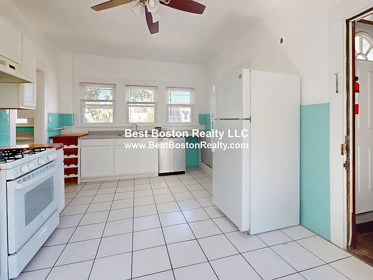 87 Boston St #2 — Photo 3