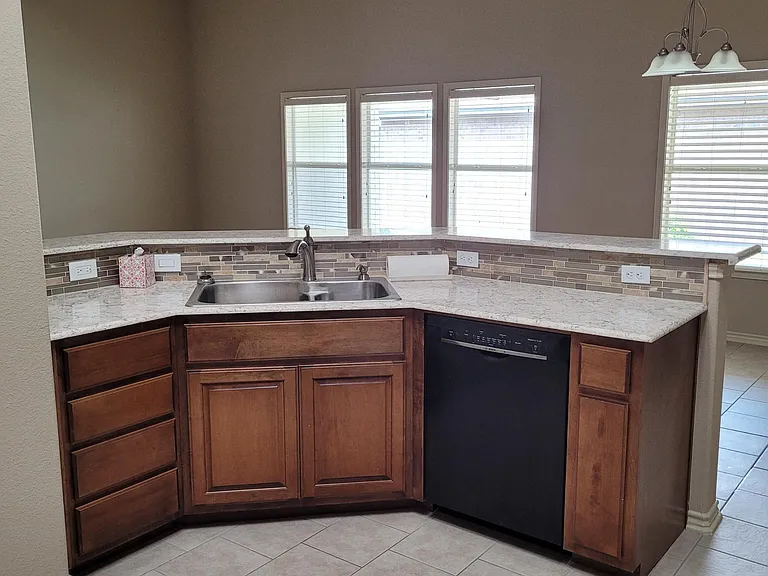 202 Crosswind Dr — Photo 15