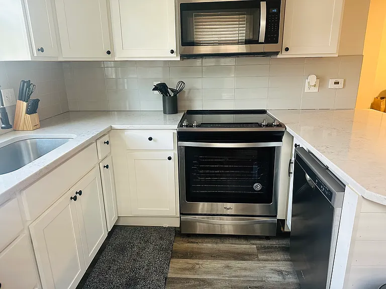 20 Pine St #5 — Photo 14