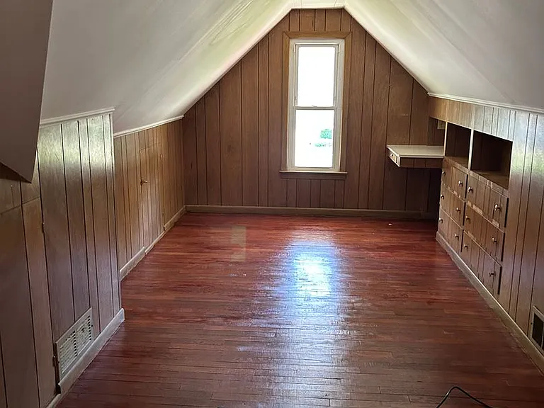 4409 Adrian Rd — Photo 33