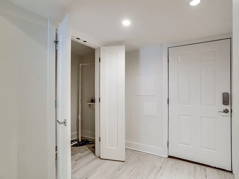727 Quebec Pl NW — Photo 16