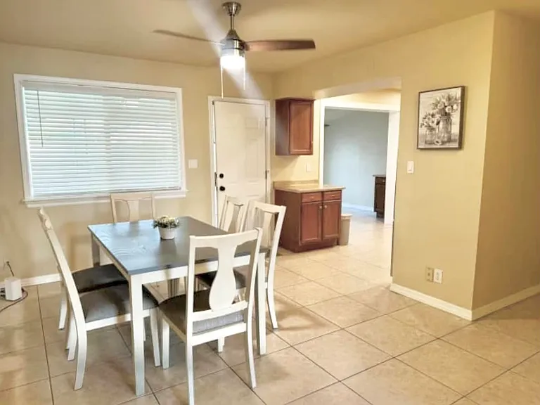 845 W Laird St — Photo 2