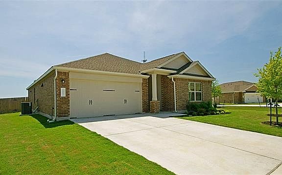 2nd image of 1112 Hillrose Dr