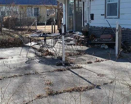 5th image of 112 S Oak St