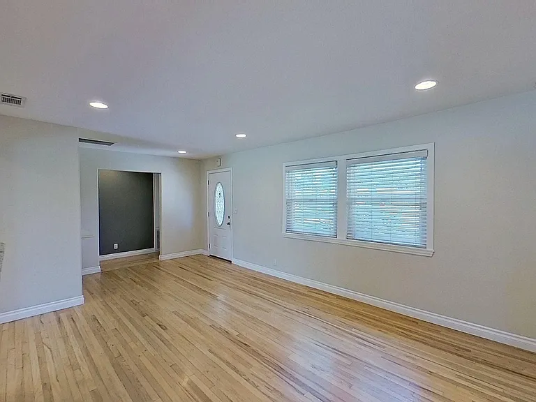 420 Adlena Dr — Photo 6