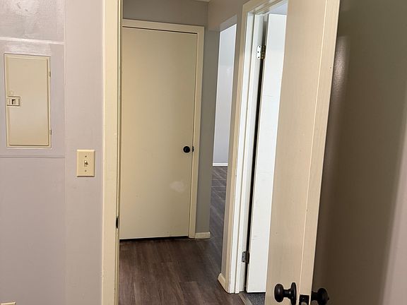 4th image of 1004 Sheryl Ln #D