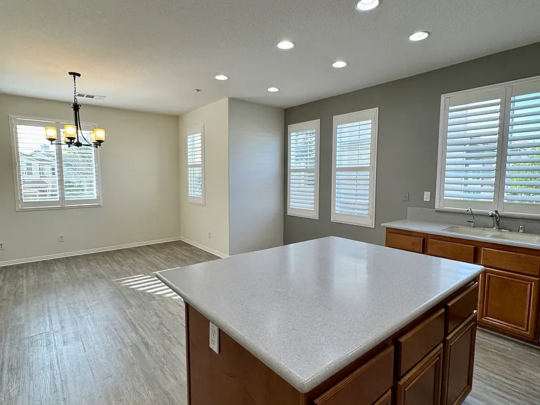 1331 Bayside Cir — Photo 38