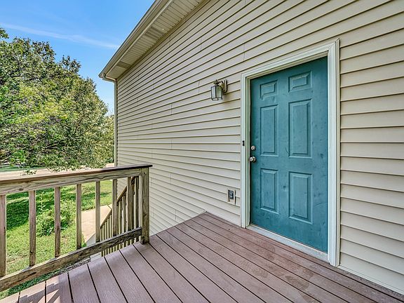2nd image of 8823 Lincoln St #2