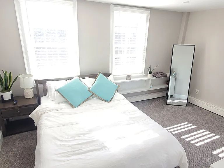 78 Thames St #3 — Photo 9