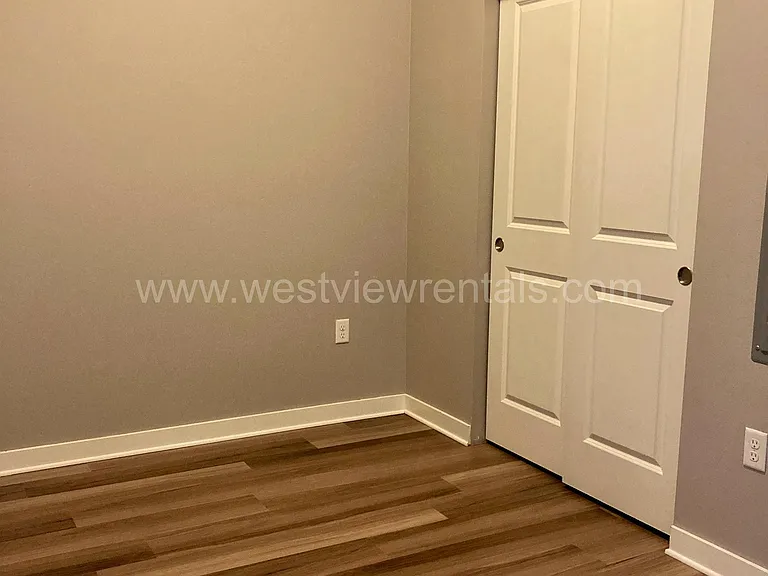 203 E Laurel St — Photo 21